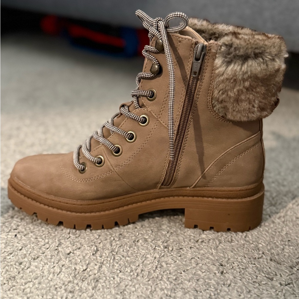 Universal Thread Brown Fur-Lined Ankle Boots - image 1